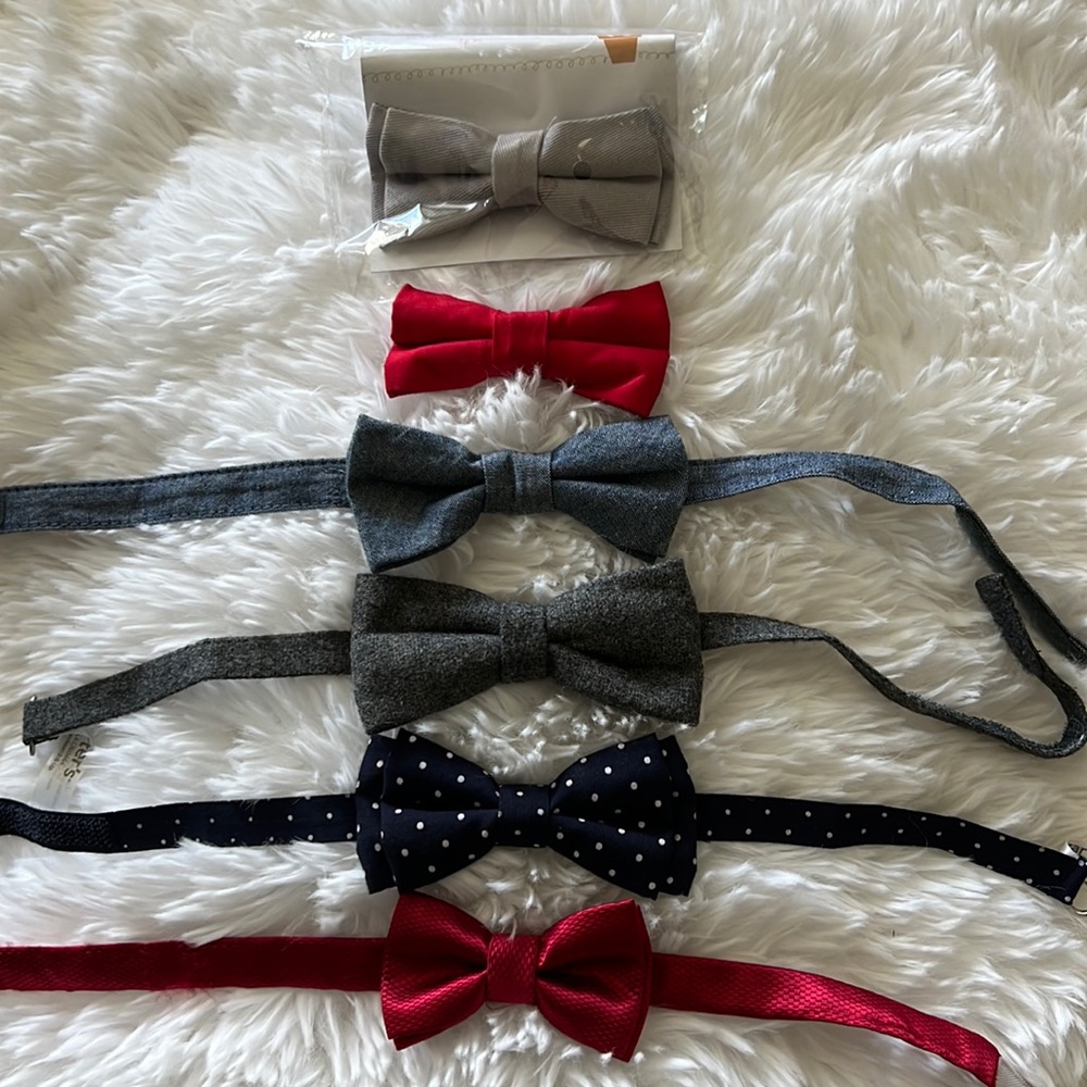 Toddler - young child bow ties.